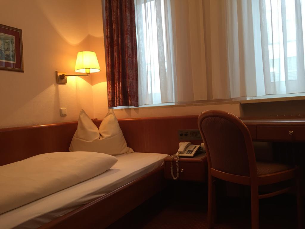 Hotel Carmen Munich Exterior photo